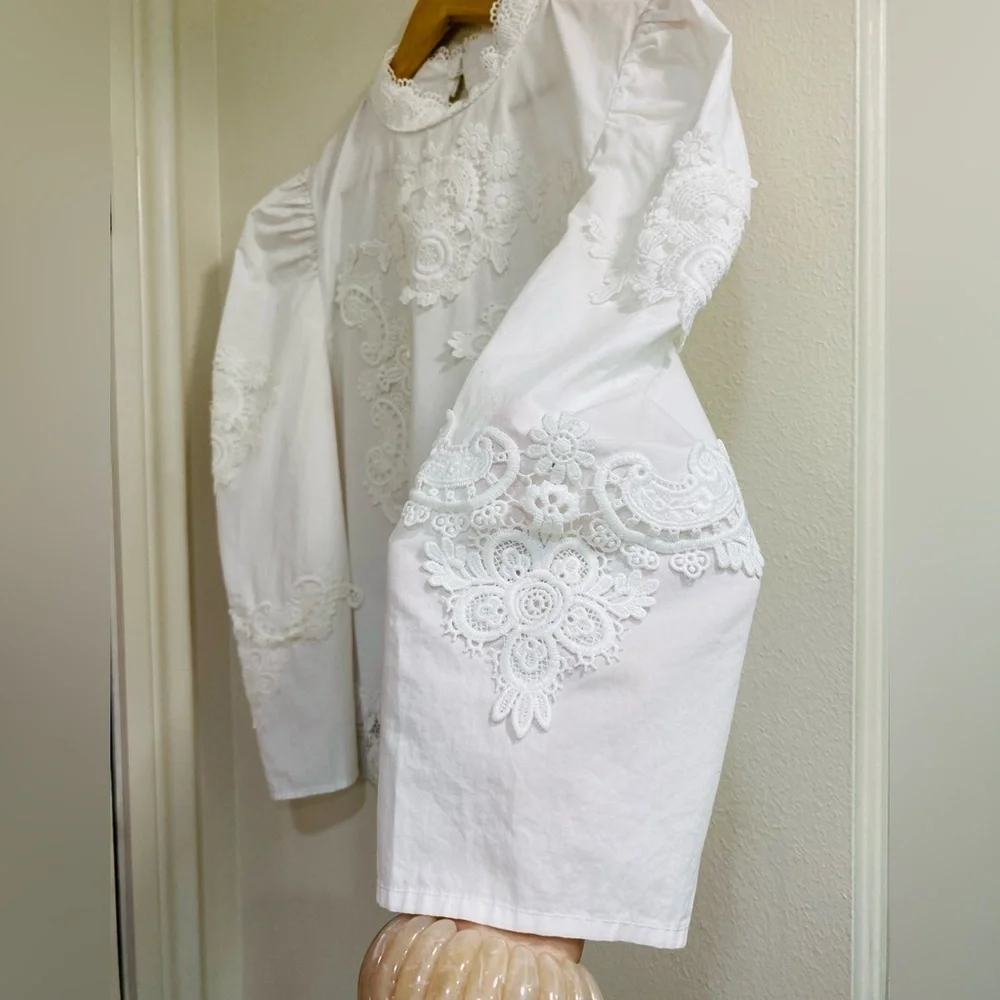 Zara white High neck long-sleeve Lace Puff Sleeve Victorian Blouse Large